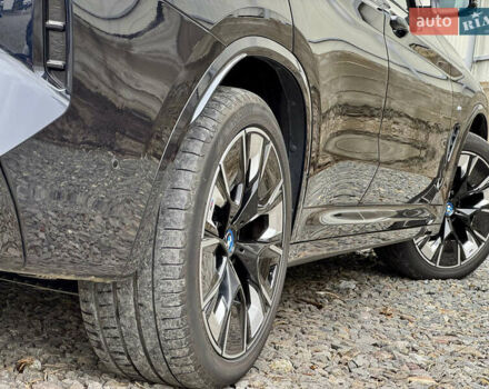 Черный БМВ iX3, объемом двигателя 0 л и пробегом 28 тыс. км за 45000 $, фото 20 на Automoto.ua