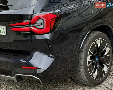 Черный БМВ iX3, объемом двигателя 0 л и пробегом 28 тыс. км за 45000 $, фото 19 на Automoto.ua