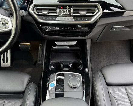 Черный БМВ iX3, объемом двигателя 0 л и пробегом 54 тыс. км за 39500 $, фото 3 на Automoto.ua