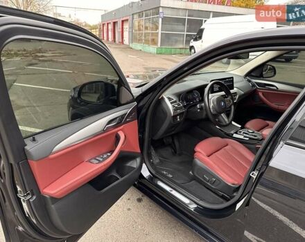 Черный БМВ iX3, объемом двигателя 0 л и пробегом 7 тыс. км за 37900 $, фото 10 на Automoto.ua