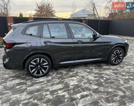 Черный БМВ iX3, объемом двигателя 0 л и пробегом 54 тыс. км за 39500 $, фото 23 на Automoto.ua