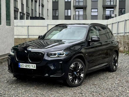 БМВ iX3 2023 в Ужгороде на Automoto.ua Черный БМВ iX3, объемом двигателя 0 л и пробегом 24 тыс. км за 45500 $, фото 1 на Automoto.ua