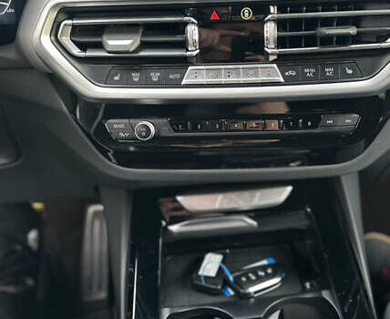 БМВ iX3, объемом двигателя 0 л и пробегом 100 тыс. км за 38000 $, фото 13 на Automoto.ua