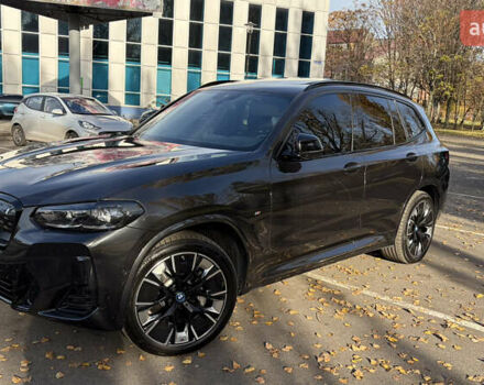 Серый БМВ iX3, объемом двигателя 0 л и пробегом 22 тыс. км за 49900 $, фото 2 на Automoto.ua