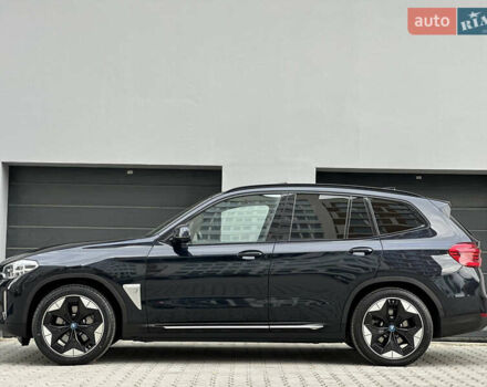 Синий БМВ iX3, объемом двигателя 0 л и пробегом 112 тыс. км за 33400 $, фото 11 на Automoto.ua