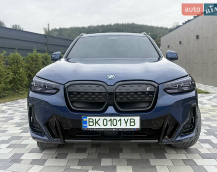 Синій БМВ iX3, об'ємом двигуна 0 л та пробігом 44 тис. км за 42999 $, фото 4 на Automoto.ua