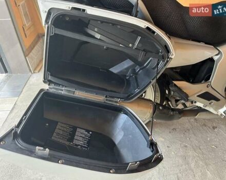 БМВ K 1600GTL 2014 в Днепре (Днепропетровске) на Automoto.ua Белый БМВ K 1600GTL, объемом двигателя 1.65 л и пробегом 47 тыс. км за 14400 $, фото 3 на Automoto.ua