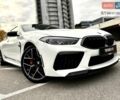 Белый БМВ M8 Gran Coupe, объемом двигателя 4.39 л и пробегом 44 тыс. км за 99500 $, фото 26 на Automoto.ua