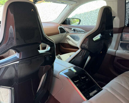 Белый БМВ M8 Gran Coupe, объемом двигателя 4.39 л и пробегом 10 тыс. км за 135000 $, фото 27 на Automoto.ua