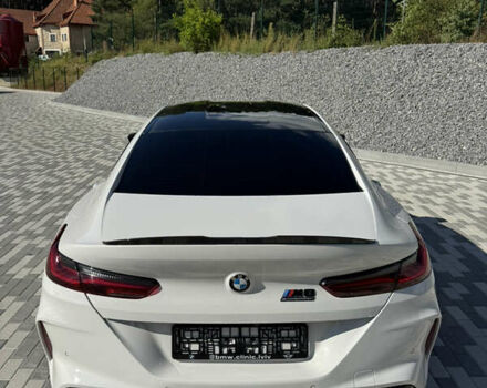 Белый БМВ M8 Gran Coupe, объемом двигателя 4.39 л и пробегом 10 тыс. км за 135000 $, фото 4 на Automoto.ua