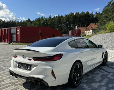Белый БМВ M8 Gran Coupe, объемом двигателя 4.39 л и пробегом 10 тыс. км за 135000 $, фото 3 на Automoto.ua