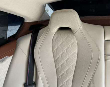 Белый БМВ M8 Gran Coupe, объемом двигателя 4.39 л и пробегом 10 тыс. км за 135000 $, фото 15 на Automoto.ua