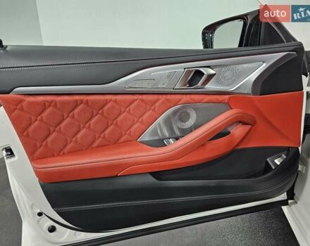 Белый БМВ M8 Gran Coupe, объемом двигателя 4.39 л и пробегом 31 тыс. км за 144999 $, фото 32 на Automoto.ua