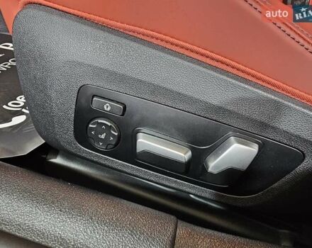 Белый БМВ M8 Gran Coupe, объемом двигателя 4.39 л и пробегом 31 тыс. км за 144999 $, фото 29 на Automoto.ua