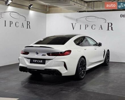 Белый БМВ M8 Gran Coupe, объемом двигателя 4.39 л и пробегом 31 тыс. км за 144999 $, фото 13 на Automoto.ua