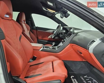 Белый БМВ M8 Gran Coupe, объемом двигателя 4.39 л и пробегом 31 тыс. км за 144999 $, фото 21 на Automoto.ua