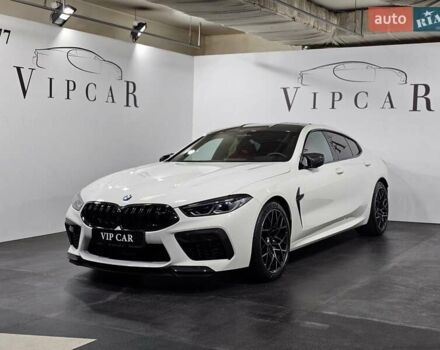 Белый БМВ M8 Gran Coupe, объемом двигателя 4.39 л и пробегом 31 тыс. км за 144999 $, фото 4 на Automoto.ua