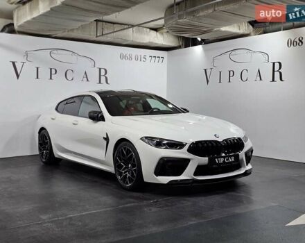 Белый БМВ M8 Gran Coupe, объемом двигателя 4.39 л и пробегом 31 тыс. км за 144999 $, фото 3 на Automoto.ua