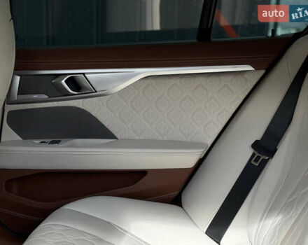 Черный БМВ M8 Gran Coupe, объемом двигателя 4.4 л и пробегом 130 тыс. км за 80999 $, фото 36 на Automoto.ua