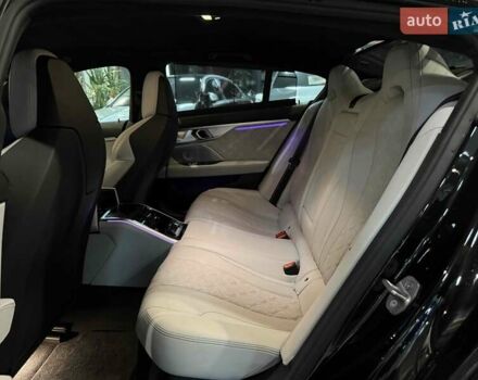 Черный БМВ M8 Gran Coupe, объемом двигателя 4.4 л и пробегом 29 тыс. км за 107000 $, фото 30 на Automoto.ua