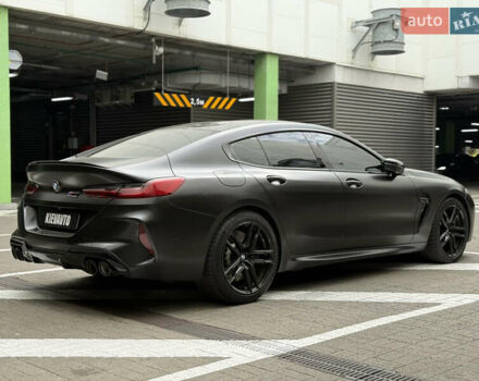 Серый БМВ M8 Gran Coupe, объемом двигателя 4.4 л и пробегом 68 тыс. км за 86000 $, фото 7 на Automoto.ua