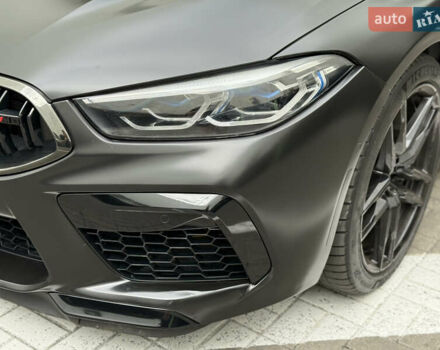 Серый БМВ M8 Gran Coupe, объемом двигателя 4.4 л и пробегом 68 тыс. км за 86000 $, фото 2 на Automoto.ua