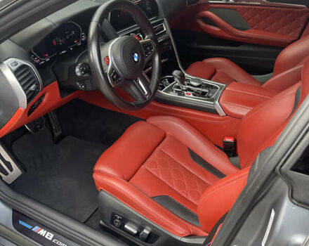 Серый БМВ M8 Gran Coupe, объемом двигателя 4.39 л и пробегом 76 тыс. км за 99500 $, фото 17 на Automoto.ua