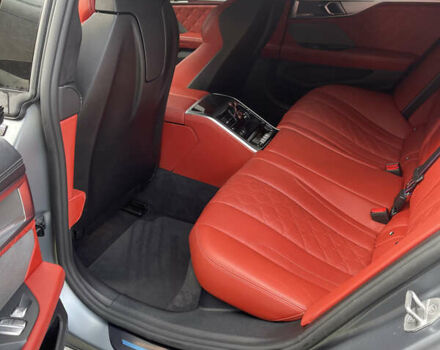Серый БМВ M8 Gran Coupe, объемом двигателя 4.39 л и пробегом 76 тыс. км за 99500 $, фото 18 на Automoto.ua