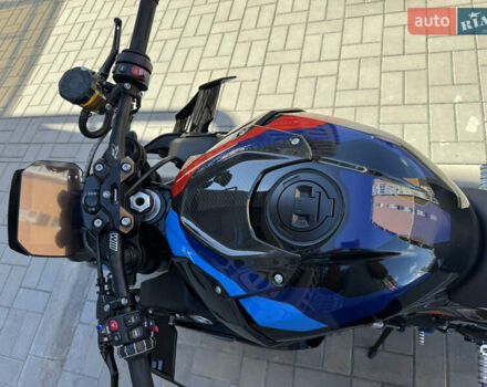 Черный БМВ M 1000R, объемом двигателя 1 л и пробегом 9 тыс. км за 30000 $, фото 10 на Automoto.ua
