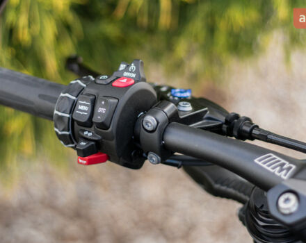 купить новое авто БМВ M 1000R 2025 года от официального дилера Назарій БМВ фото