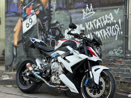 БМВ M 1000R 2024 в Киеве на Automoto.ua БМВ M 1000R, объемом двигателя 0 л и пробегом 16 тыс. км за 25000 $, фото 1 на Automoto.ua
