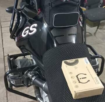 Чорний БМВ R 1150GS, об'ємом двигуна 1.1 л та пробігом 52 тис. км за 6800 $, фото 16 на Automoto.ua
