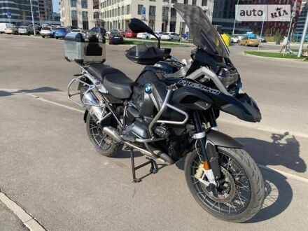 Чорний БМВ R 1200C, об'ємом двигуна 1.2 л та пробігом 42 тис. км за 17400 $, фото 1 на Automoto.ua