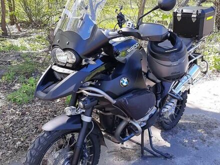 БМВ R 1200C 2011 в Киеве на Automoto.ua Черный БМВ R 1200C, объемом двигателя 1.2 л и пробегом 81 тыс. км за 11200 $, фото 1 на Automoto.ua