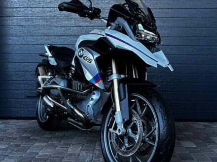 БМВ R 1200GS 2016 в Белой Церкве на Automoto.ua Белый БМВ R 1200GS, объемом двигателя 1.2 л и пробегом 22 тыс. км за 15000 $, фото 1 на Automoto.ua