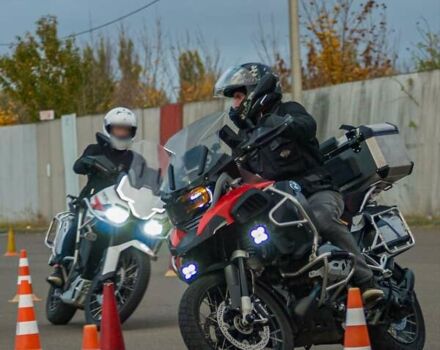 Красный БМВ R 1200GS, объемом двигателя 1.2 л и пробегом 87 тыс. км за 12000 $, фото 3 на Automoto.ua