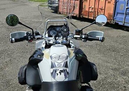 Белый БМВ R 1200GSA, объемом двигателя 1.2 л и пробегом 25 тыс. км за 13950 $, фото 4 на Automoto.ua