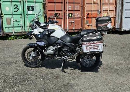 БМВ R 1200GSA 2012 в Киеве на Automoto.ua Белый БМВ R 1200GSA, объемом двигателя 1.2 л и пробегом 25 тыс. км за 13950 $, фото 1 на Automoto.ua