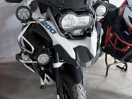 БМВ R 1200GSA 2013 в Киеве на Automoto.ua БМВ R 1200GSA, объемом двигателя 1.2 л и пробегом 74 тыс. км за 15000 $, фото 1 на Automoto.ua
