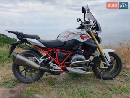 БМВ R 1200R 2016 в Кременчуге на Automoto.ua Белый БМВ R 1200R, объемом двигателя 0 л и пробегом 56 тыс. км за 12000 $, фото 1 на Automoto.ua