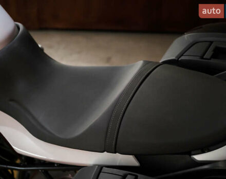 БМВ R 1200R 2009 в Днепре (Днепропетровске) на Automoto.ua БМВ R 1200R, объемом двигателя 1.2 л и пробегом 34 тыс. км за 9500 $, фото 13 на Automoto.ua