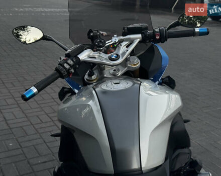 Синий БМВ R 1200RS, объемом двигателя 0.12 л и пробегом 42 тыс. км за 12000 $, фото 11 на Automoto.ua