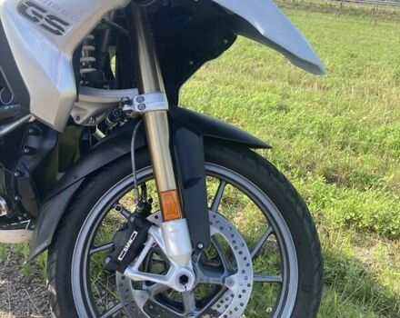 Белый БМВ R 1250GS, объемом двигателя 1.25 л и пробегом 10 тыс. км за 20800 $, фото 15 на Automoto.ua