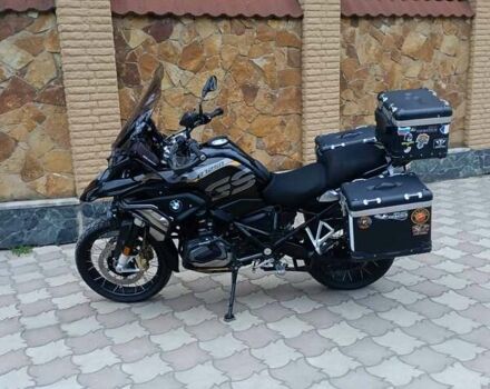 Черный БМВ R 1250GS, объемом двигателя 1.3 л и пробегом 61 тыс. км за 16000 $, фото 3 на Automoto.ua
