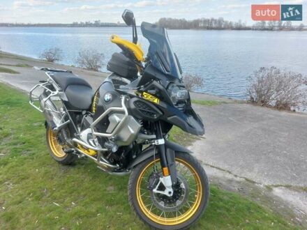 БМВ R 1250GS 2021 в Киеве на Automoto.ua Черный БМВ R 1250GS, объемом двигателя 1.25 л и пробегом 15 тыс. км за 22950 $, фото 1 на Automoto.ua
