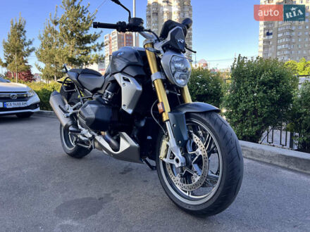 БМВ R 1250R 2020 у Києві на Automoto.ua БМВ R 1250R, об'ємом двигуна 0 л та пробігом 10 тис. км за 15700 $, фото 1 на Automoto.ua