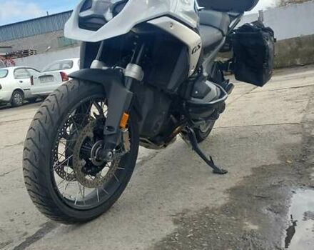БМВ R 1300GS 2024 в Днепре (Днепропетровске) на Automoto.ua Белый БМВ R 1300GS, объемом двигателя 1.3 л и пробегом 15 тыс. км за 28000 $, фото 8 на Automoto.ua