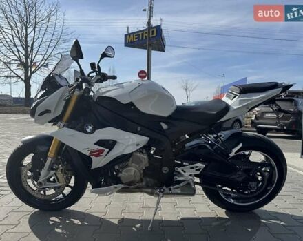 Белый БМВ S 1000R, объемом двигателя 1 л и пробегом 17 тыс. км за 12499 $, фото 5 на Automoto.ua