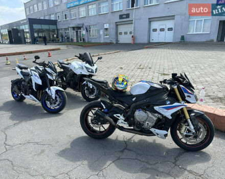 Белый БМВ S 1000R, объемом двигателя 1 л и пробегом 19 тыс. км за 13900 $, фото 28 на Automoto.ua