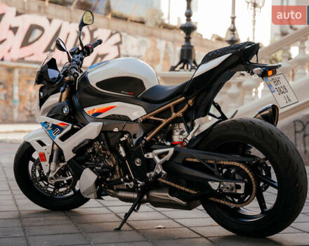 Білий БМВ S 1000R, об'ємом двигуна 0 л та пробігом 8 тис. км за 19000 $, фото 4 на Automoto.ua